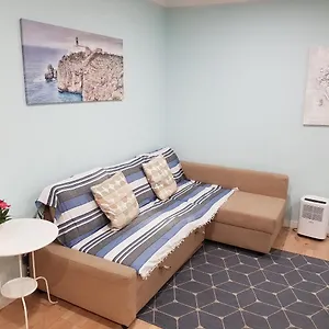 https://sunny-terrace-duplex.hotels-lisbon-portugal.com